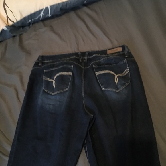 Capris - Picture 2 of 2